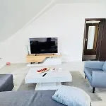 23-schoener Wohnen, Grosses Fuer 5-6 Personen In Super Lage Appartement *