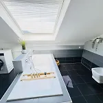 Appartement 23-schoener Wohnen, Grosses Fuer 5-6 Personen In Super Lage *