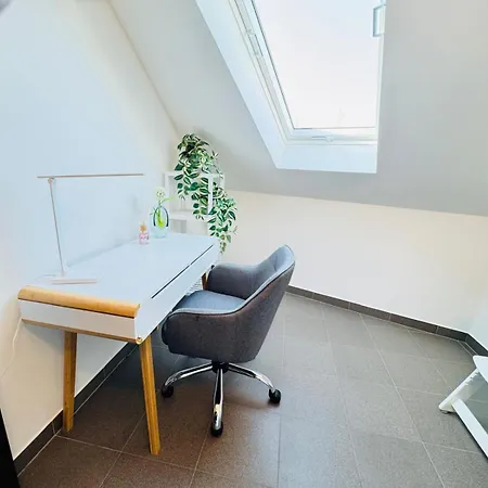 23-schoener Wohnen, Grosses Fuer 5-6 Personen In Super Lage Daire Duisburg