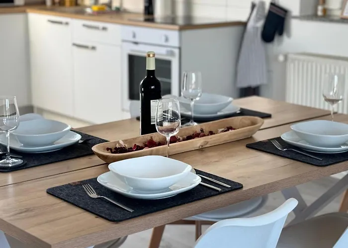 23-schoener Wohnen, Grosses Fuer 5-6 Personen In Super Lage Lejlighed *